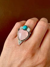 Load image into Gallery viewer, Blooming Corazon Rose Quartz and Turquoise size 6
