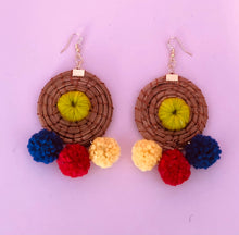 Load image into Gallery viewer, Teotitlan Palm and wool earrings - Feliz
