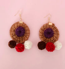 Load image into Gallery viewer, Teotitlan Palm and wool earrings - Coqueta

