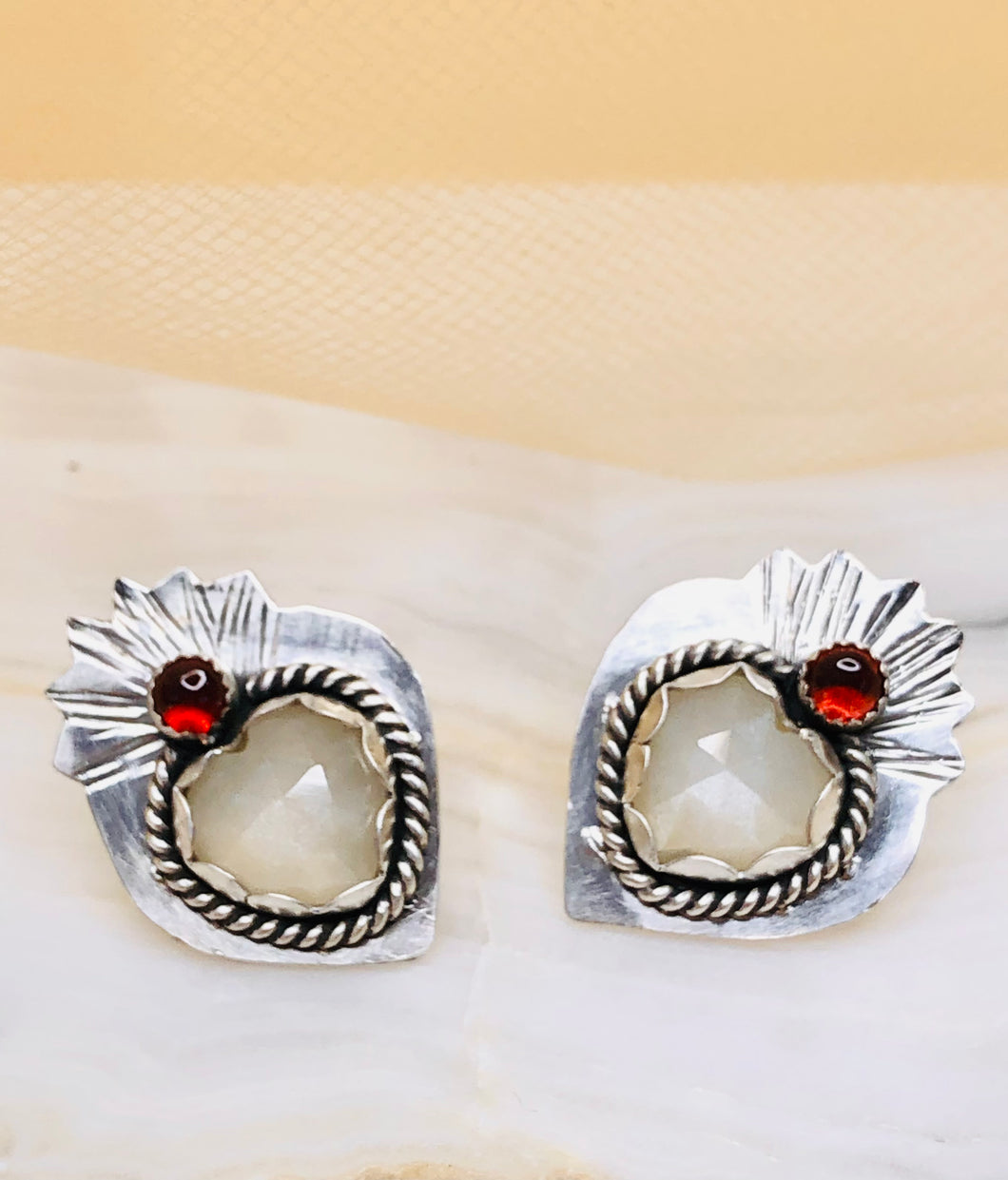 Gray Moonstone and Garnet Silver Sacred Heart Stud Earrings